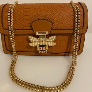 NWOT FAUX LEATHER PURSE w/ CROC DETAIL.